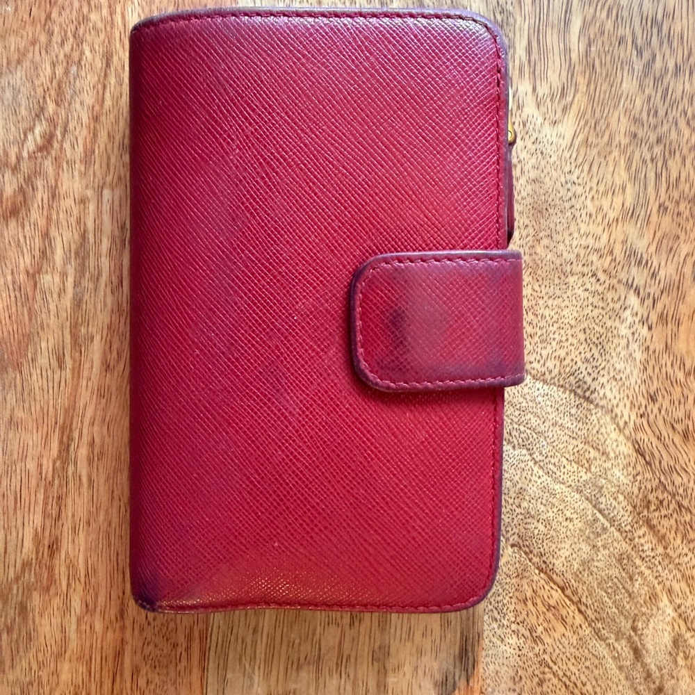 Prada Crimson Leather Wallet with Gold Accents - Picture 3 of 9